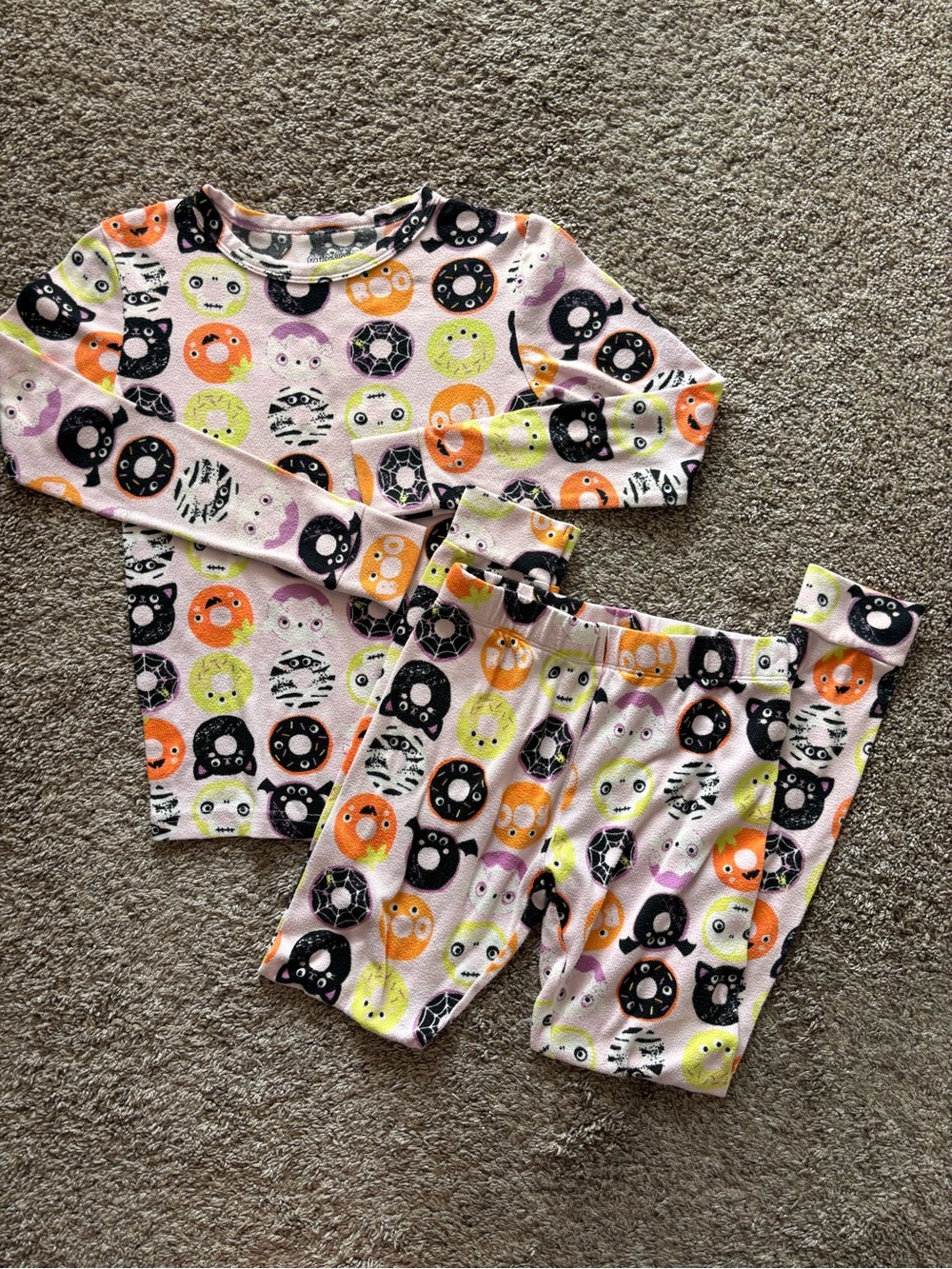 Cat & Jack Pajamas Halloween 2 piece set donut bat ghosts kids size 8